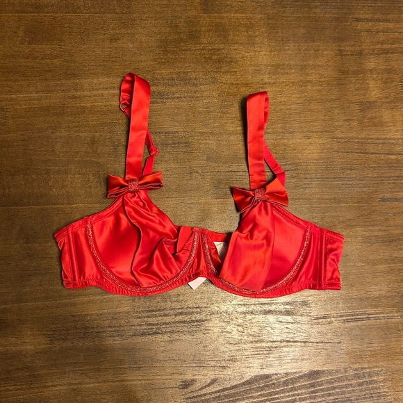Victoria’s Secret Dream Angels Wicked Twinkle Bows Red Satin Open-Cup Bra Large - Picture 2 of 7